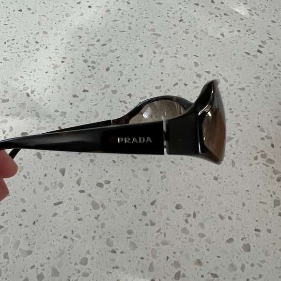 Vintage Prada Tortoise Sunglasses - Picture 6 of 12